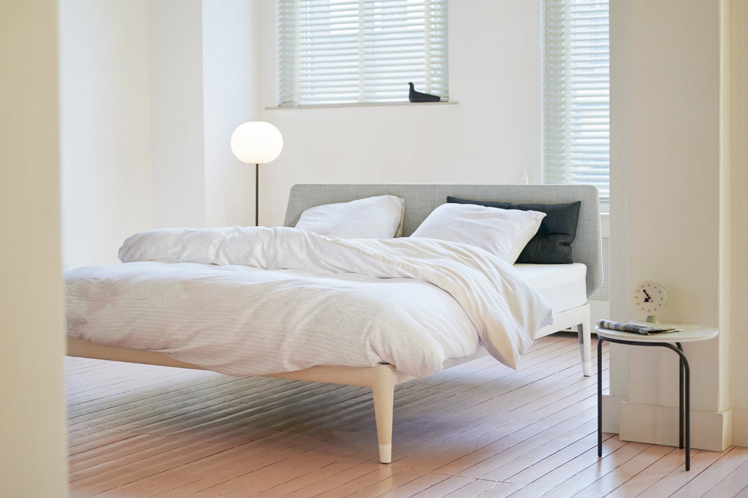 Essential bed van Auping bij Nijhof